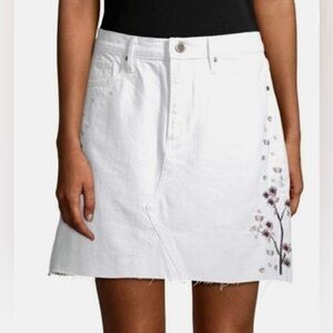 Driftwood Stef White Floral Embroidered Raw Hem Denim Skirt